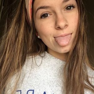 Meet your Posher, Becca